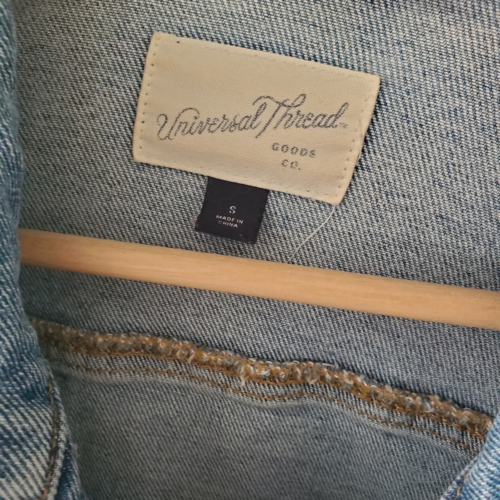 Universal Thread Light Blue Embroidered Denim Jacket - Picture 3 of 7